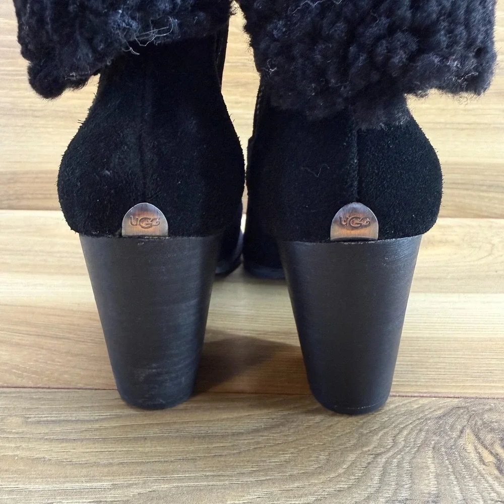 UGG Charlee Heeled Bootie Womens 7 Black Suede Zip Stacked Heel Festival Chic